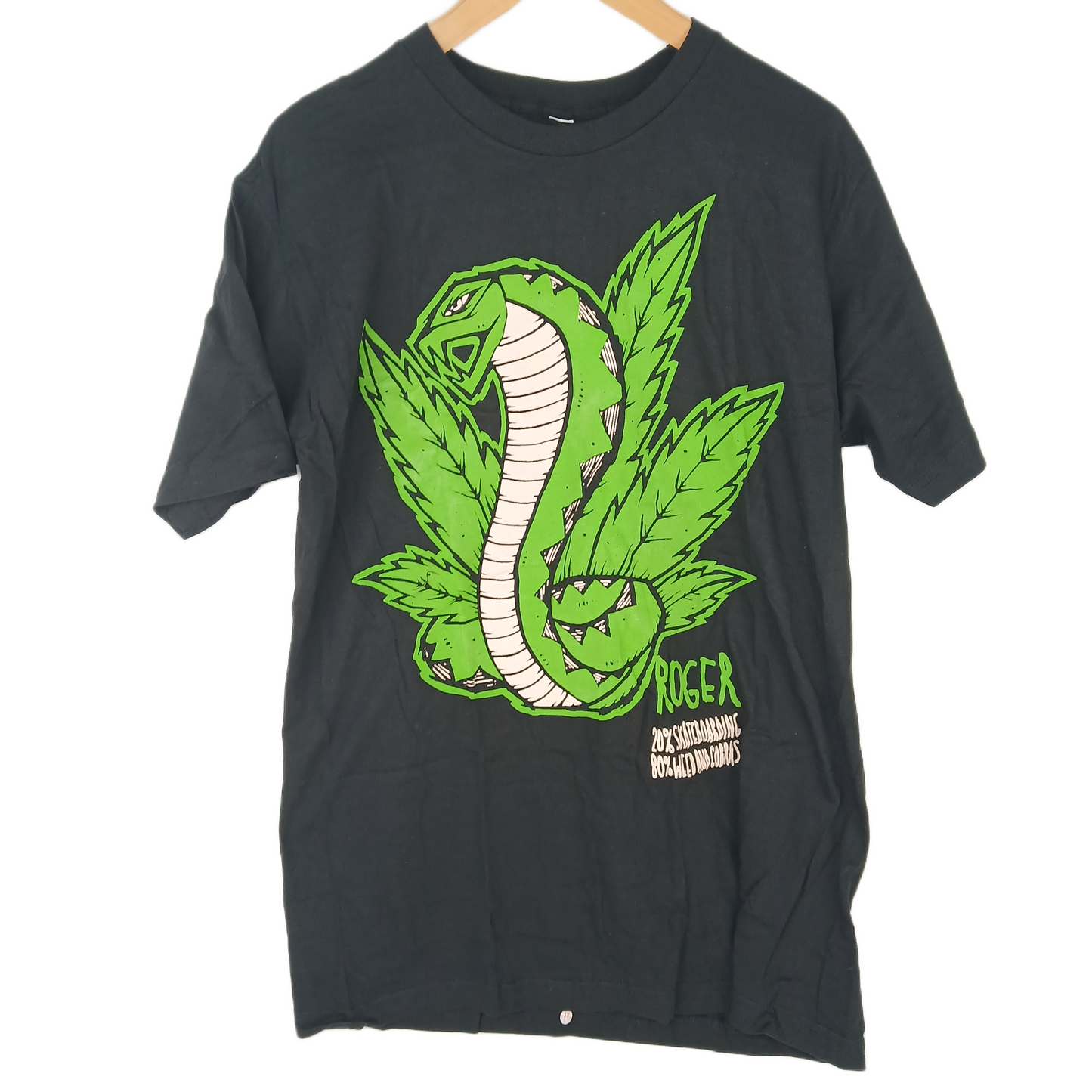 Roger 20% Skateboarding 80% Weed And Cobras Black Green White Mens Size Large S/s Vintage Shirt