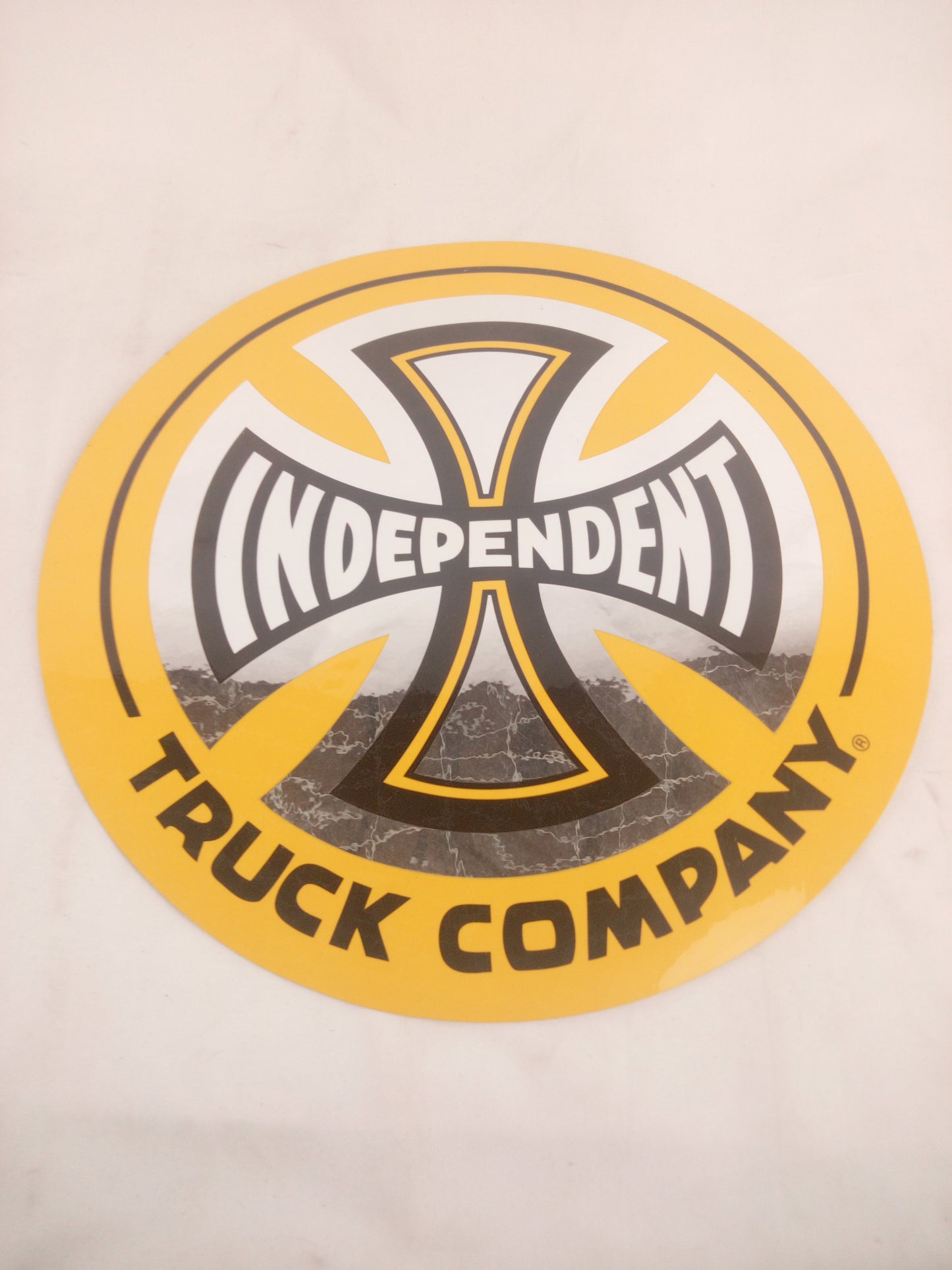 Independent Truck Company Foil Black Yellow 12" (Large) Circle Sticker