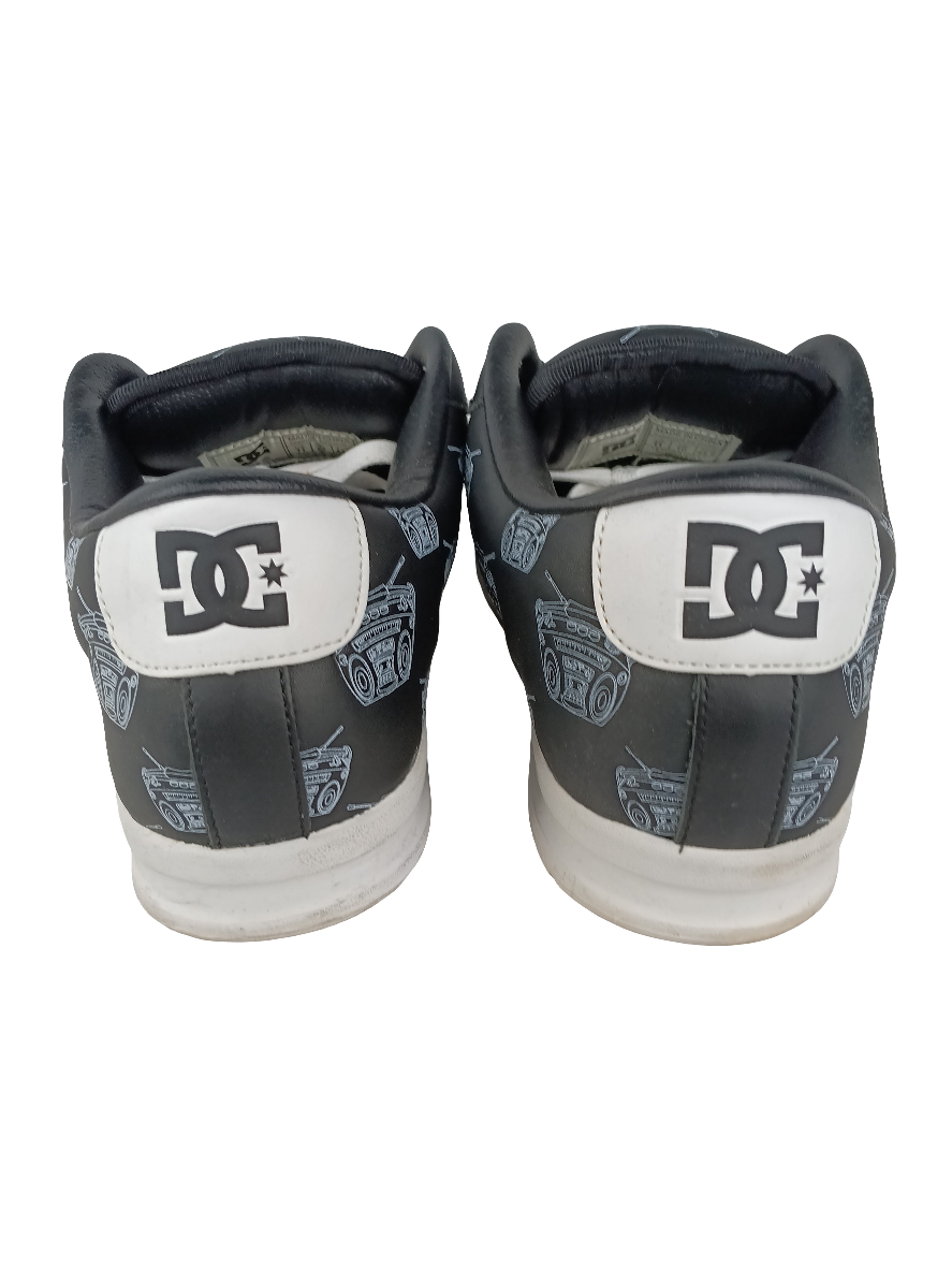 DC Trainer Remix X Travis Barker Black White Size 11 Shoes Pre Owned