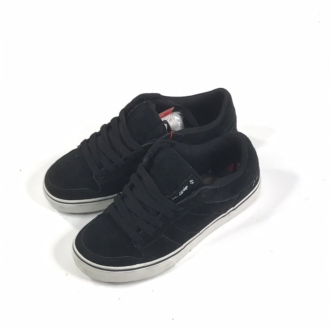 ES THEORY BLACK/WHITE/GREY U.S. MENS SIZE 7.5 5102000021980