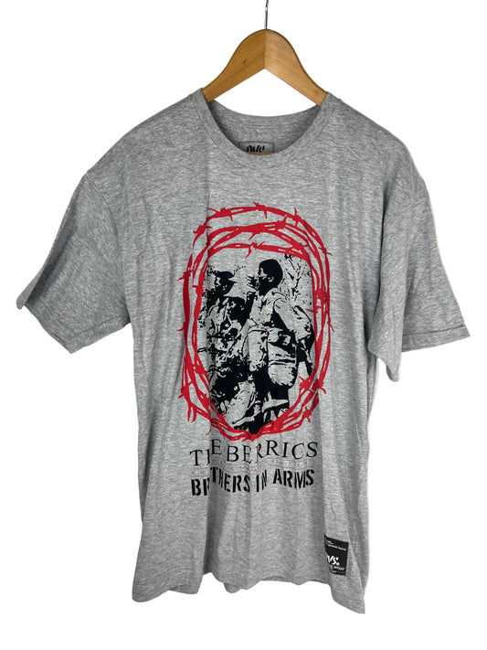 DVS X The Berrics Brothers In Arms Barbed Wire Soldiers Black Heather Gray White Red Size L S/s Vintage Shirt 2007