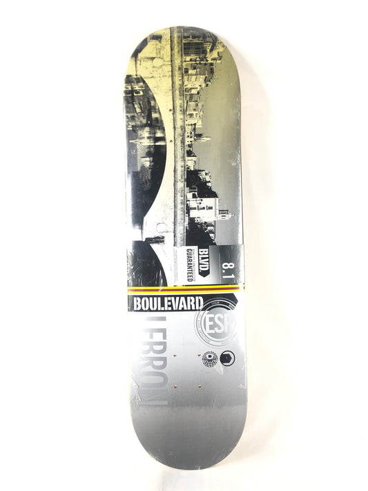 Boulevard Daniel Lebron Spain Cityscape Black White Grey Size 8.1 Skateboard Deck