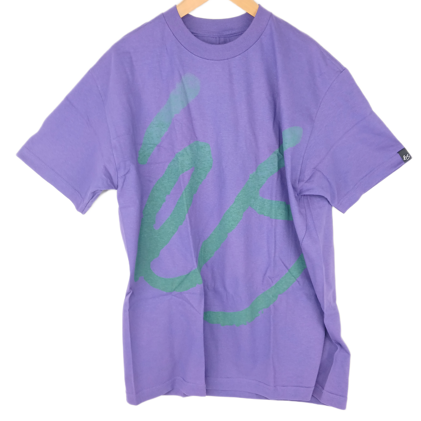 eS Standard Logo Purple Green Mens Size Large S/s Vintage shirt