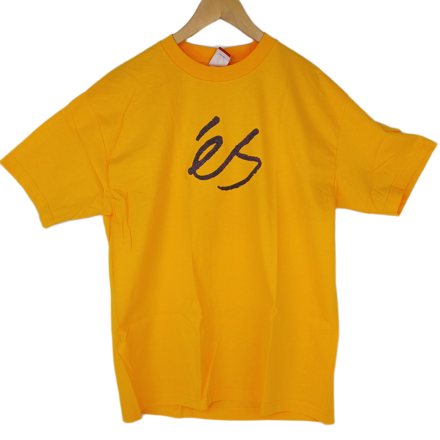 eS Script Fill Textured Font Yellow Purple Black Mens Size Large S/s Vintage Shirt