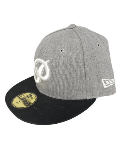 Primitive X New Era Italic P Black Silver Grey Size 7 1/4 57.7cm Vintage 59Fifty Fitted Hat