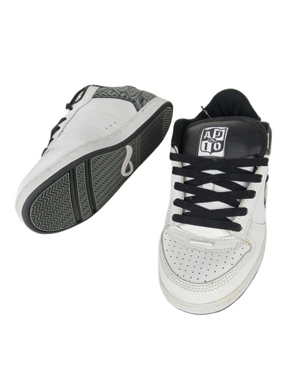 Adio Hamilton V2 White Grey Black US Mens Size 9.5 Vintage Sample Shoes