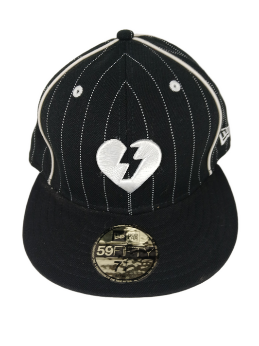 Mystery X New Era 59Fifty Black White Pinstripes Silver Heart Logo Size 7 1/4 57.7cm Vintage Fitted Hat