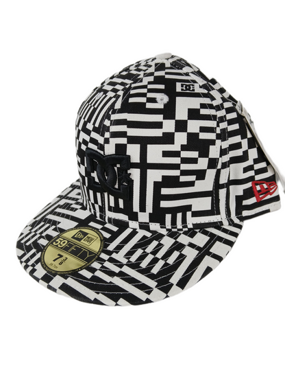 DC X New Era 59Fifty Maze Graphic Black White Size 7 3/8 58.7cm Vintage Fitted Hat