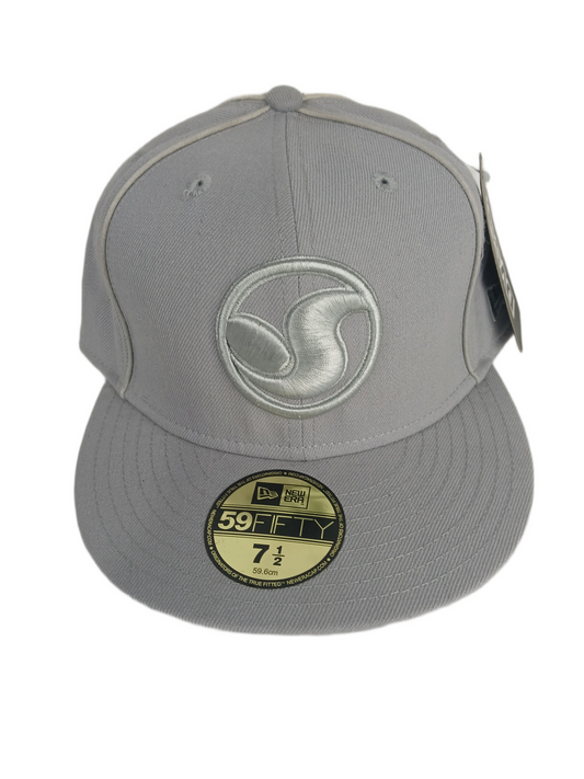 DVS X New Era 59Fifty Grey Silver Large DVS Patch Logo All Over Pintstriped Size 7 1/2 59.6cm Vintage Fitted Hat