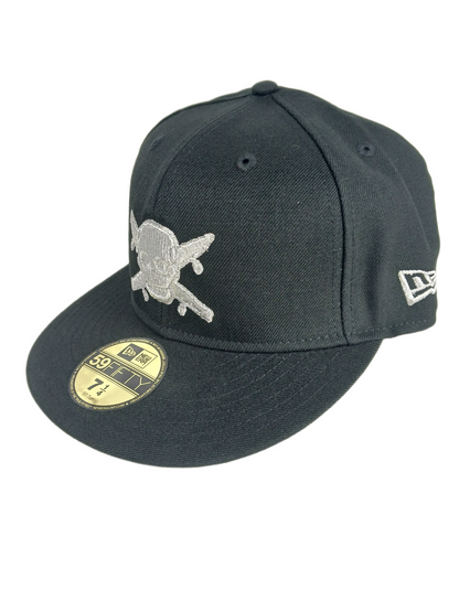 Fourstar X new Era 59Fifty Crailtap Skull & Crossboards Pirate Logo Black Silver Foil Size 7 1/4 57.7cm Vintage Fitted Hat