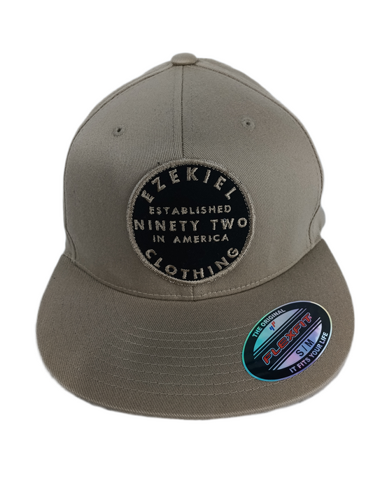 Ezekiel Clothing Established Ninety Two In America Large Thick Patch Black Tan Size S - M Vintage Flexfit Hat