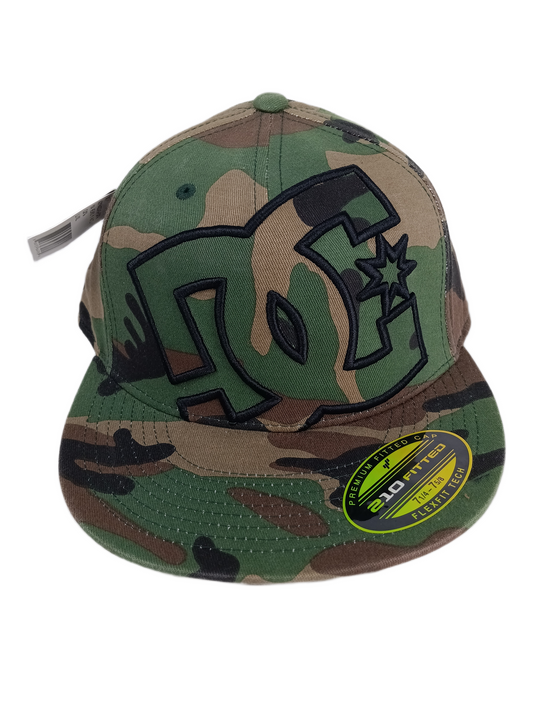 DC Ya Heard Camo Black Size L/XL 7 1/4 - 7 5/8 Vintage 210 Flexfit Fitted Hat
