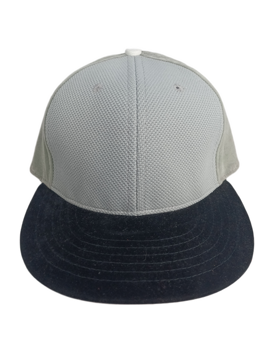 Quintin & Co. No Logo Textured Grey Front Panel Black Felt Brim One Size Fits All Vintage Snapback Hat