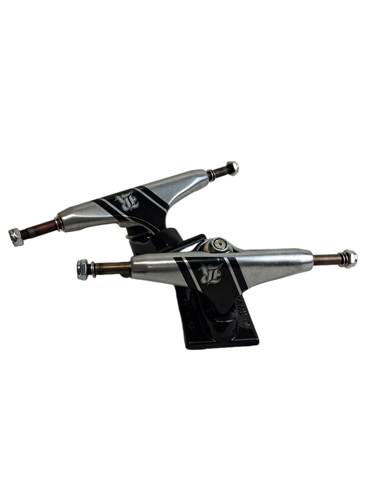 Royal IV Polished Silver Black 5.0 Standard 7.6" Axle Vintage NOS Trucks