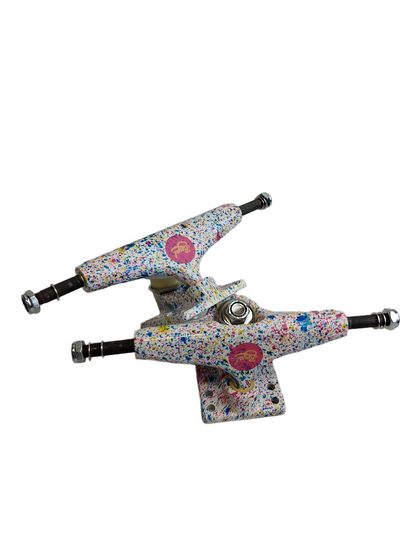 Royal Paint Splatter White Multi 127 5.0 Size 7.75" Axle Vintage NOS Trucks