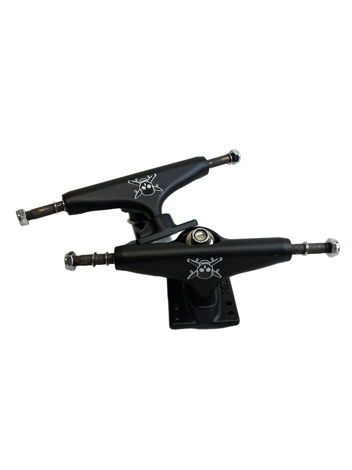 Royal X Fourstar Skull & Crossboards Logo Black Blackhite Size 127 5.0 Size 7.75" Axle Vintage NOS Trucks