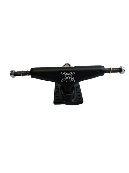 Royal X Fourstar Skull & Crossboards Logo Black Blackhite Size 127 5.0 Size 7.75" Axle Vintage NOS Trucks