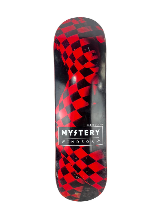 Mystery Windsor James Checkered Flag Black Red White Size 8.125" Vintage NOS Deck 2003