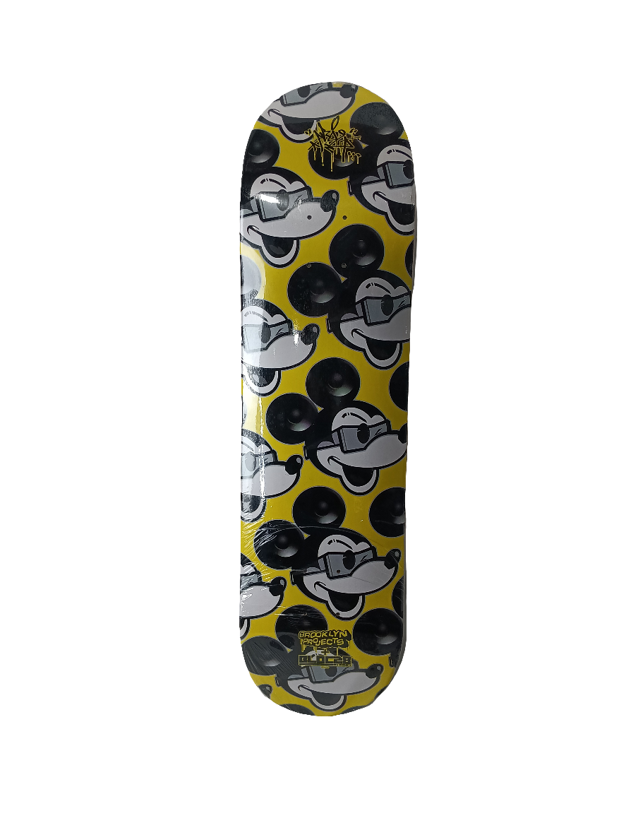 Brooklyn projects X Bloc28 Aroe Mickey Mouse Graphic Yellow Black White Size 8.25 Skateboard Deck