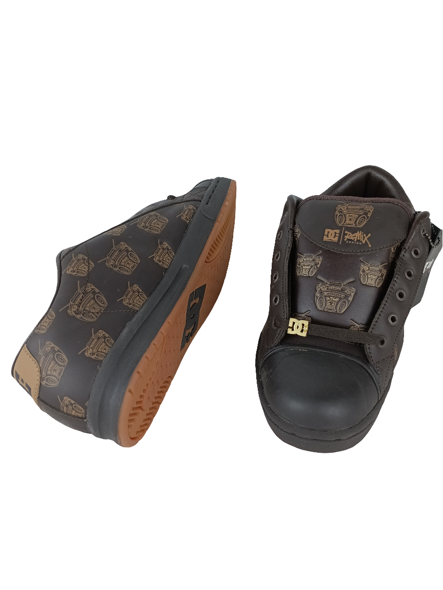 DC Trainer Remix X Travis Barker Dark Chocolate Otter Size 9.5 Shoes