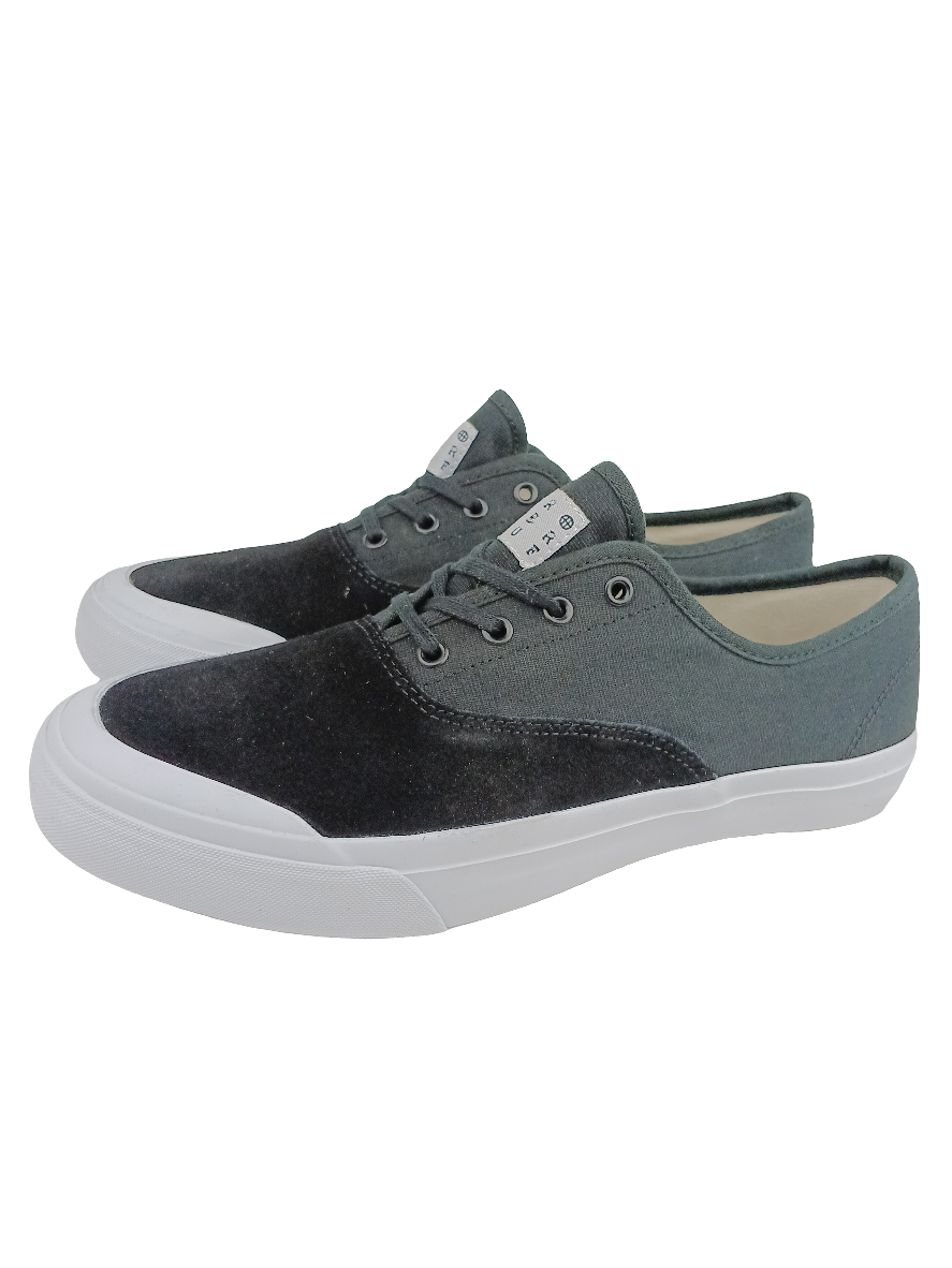 Huf Cromer Black White VC00008 Size 8.5 Shoes