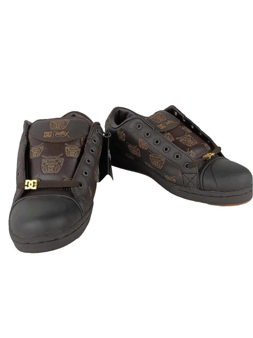 DC Trainer Remix X Travis Barker Dark Chocolate Otter Size 9.5 Shoes