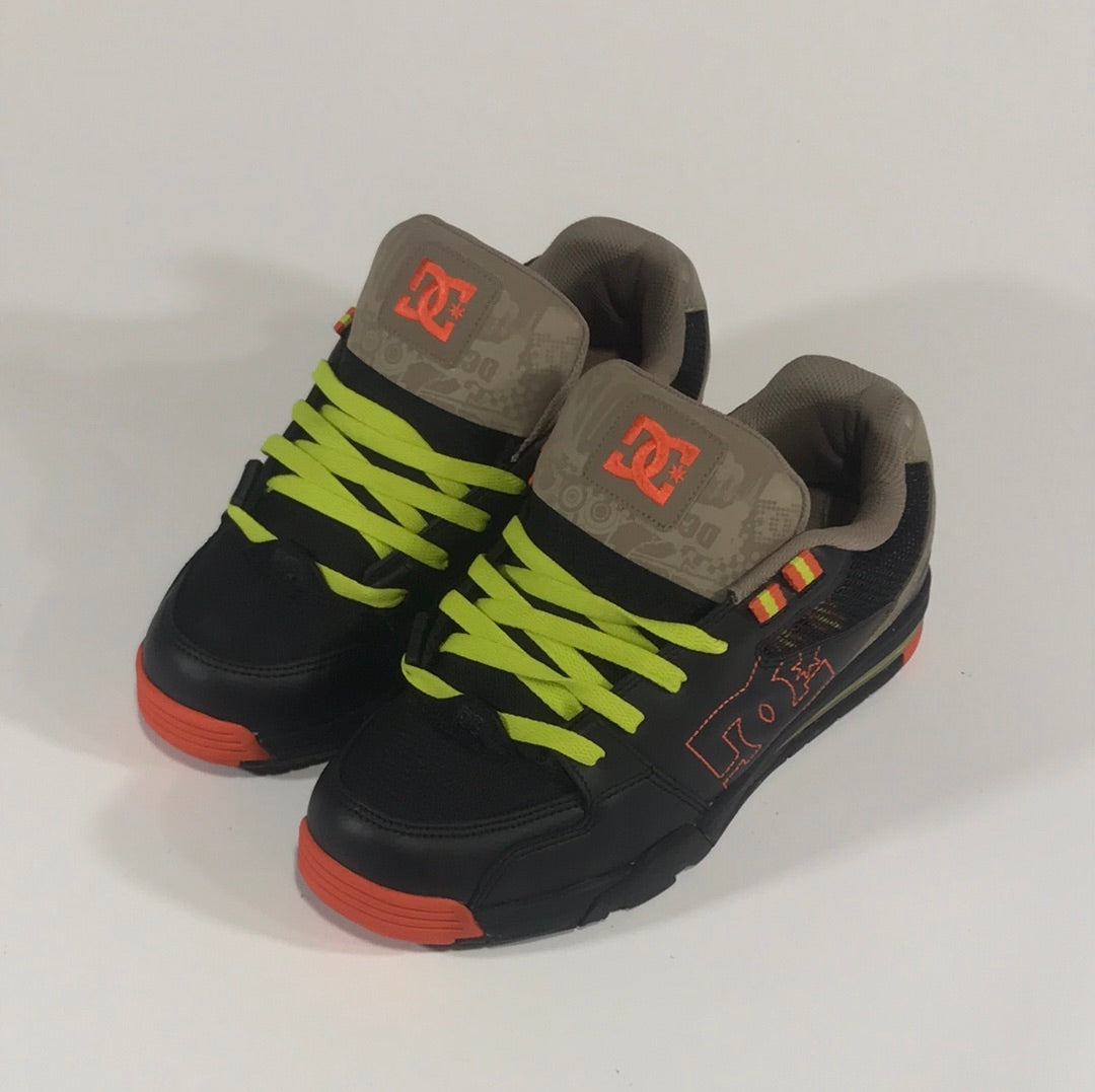 DC Shoe Co. "Versatile" Black/Orange Skate Shoes